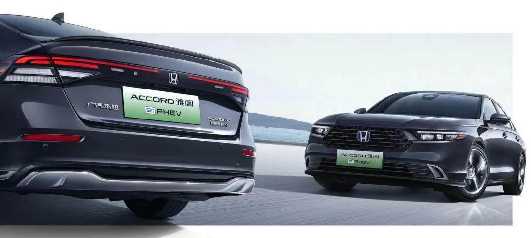 雅阁开年降价10万元!经销商称相关车型已有6万至7万元优惠,但销量依旧不乐观