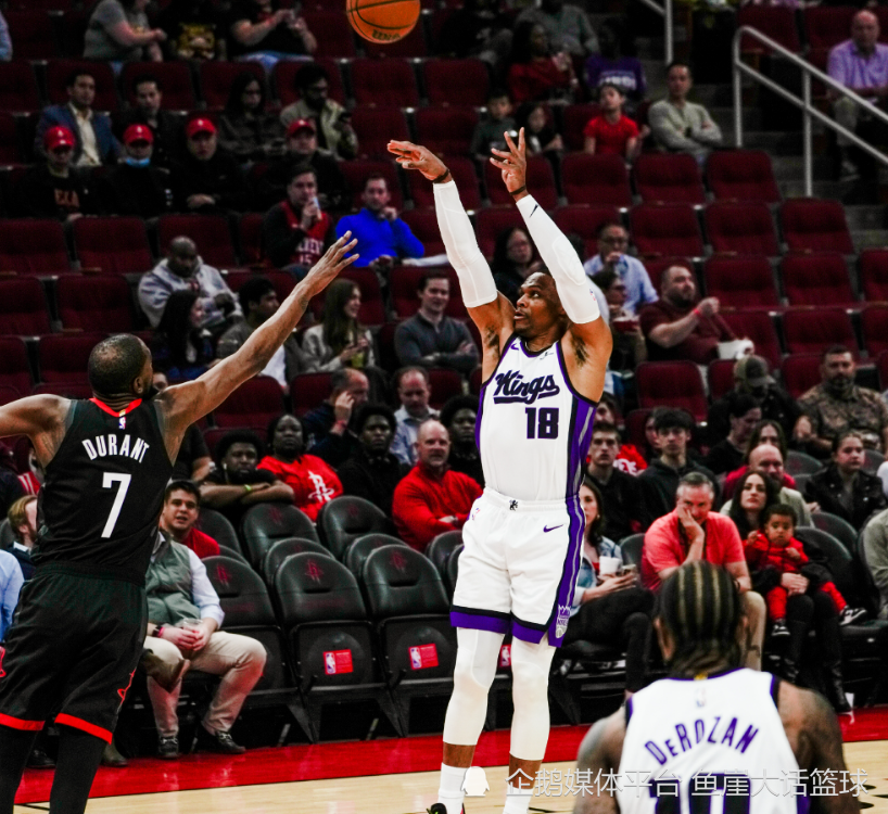 火箭大胜!申京261311探花生涯新高,杜兰特215,威少225起冲突