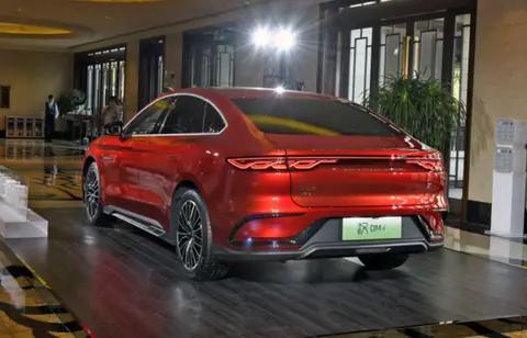 价差三万，比亚迪dmi该买121km还是200km?