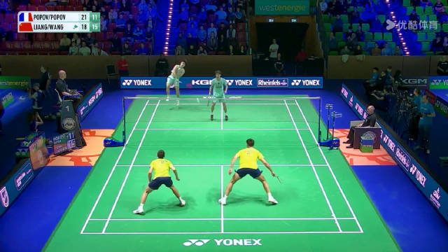 孩孩们一个满分的攻防转换把大小波打到没脾气了