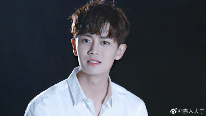 任嘉伦未来在舞蹈和艺术创作方面有哪些新的规划？