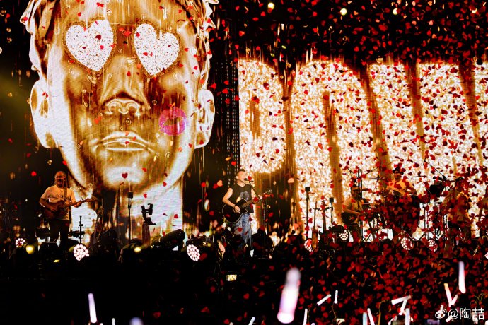 陶喆在天津演唱会上演唱了哪些特别的曲目？