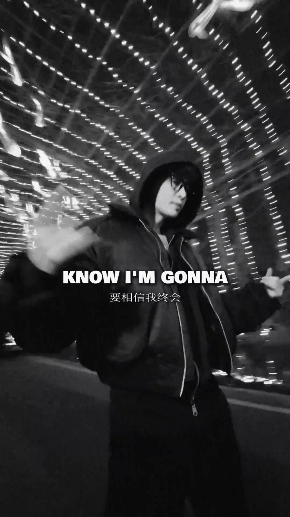 张艺兴把导演编剧剪辑的活儿都干了