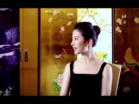 刘亦菲红毯造型神似迪士尼公主