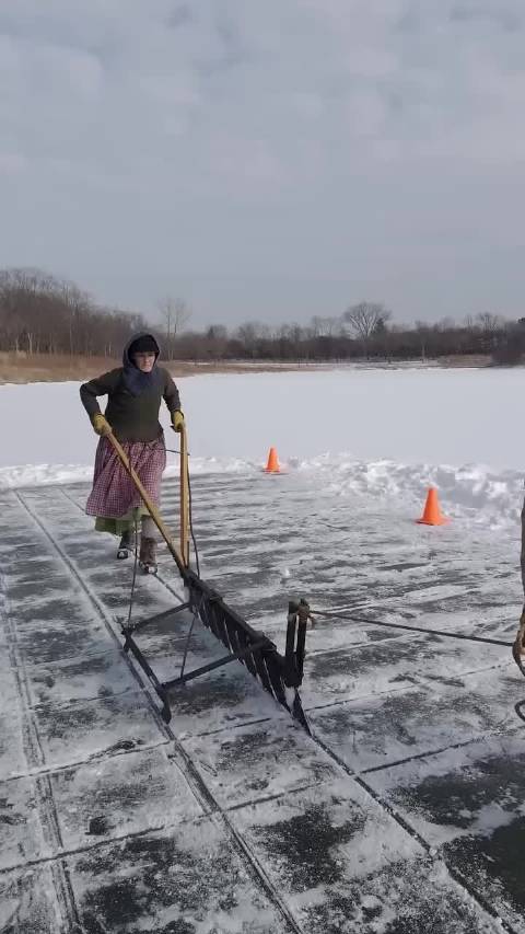 现代制冰成熟为何仍需人工采冰，传统方式藏独特价值