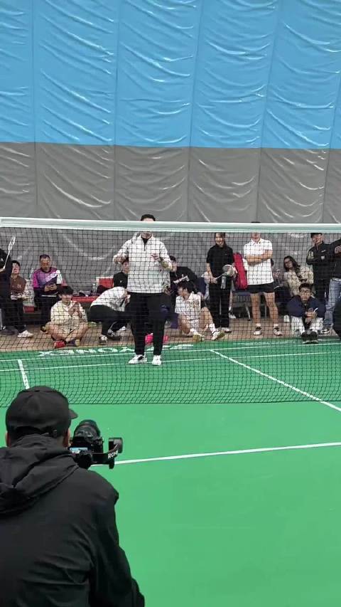 奥运冠军蔡赟执教传承羽毛球热爱