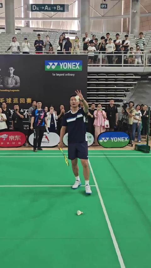 奥运冠军蔡赟化身教练延续热爱，天王杯风采依旧