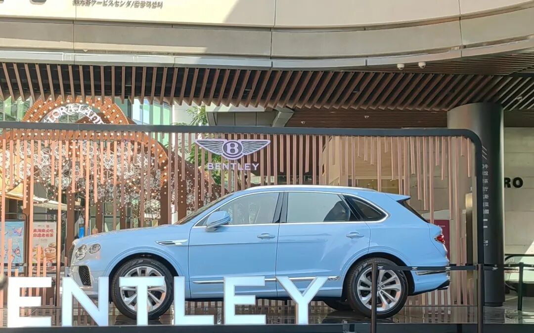 海南封关后首个春节：390万元宾利降至210万，租车行业“添大件”