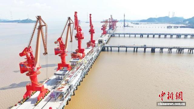 日前，乐清港口枢纽。刘言勇 摄