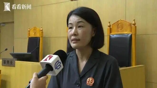 充电超时被收438元占用车位费 女子起诉车企要求退还