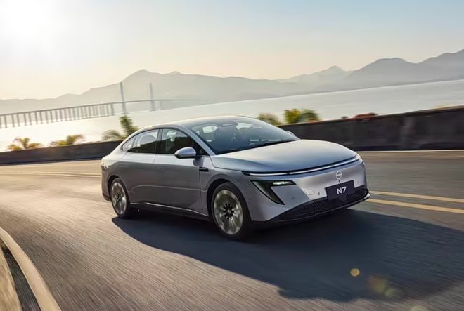 十来万的电车，现在都配冰箱沙发了？东风日产N7青春版正式上市