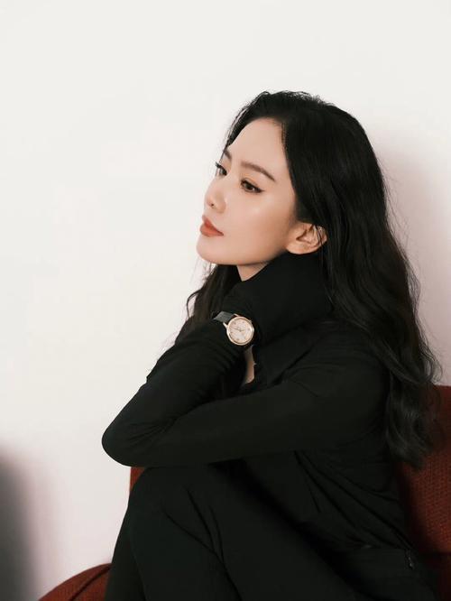 杨幂刘诗诗又坐一起，闺蜜情谊天长地久