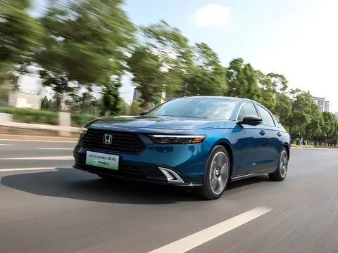 “中年神车”直降10万：合资燃油车的悲歌与突围