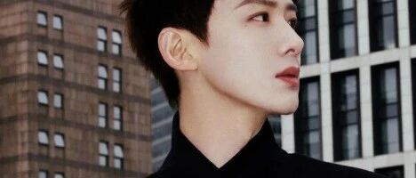 白敬亭花600w狂黑宋轶？拉皮条大姐被gui上身？周冬雨跪舔余文乐？白癜风男接受资本塞人？郭碧婷成为向家唯一继承人？