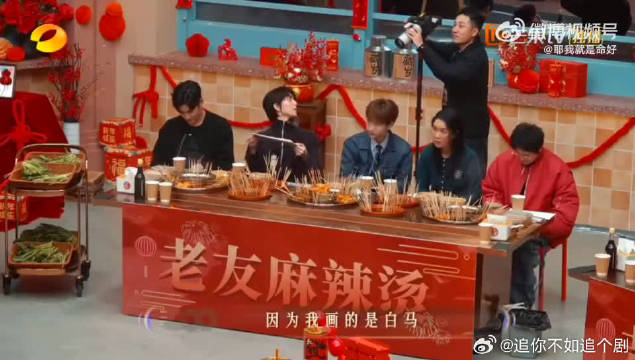 看完真的懂了，不是摄影师不行，是这幅画太考验人了，声生不息