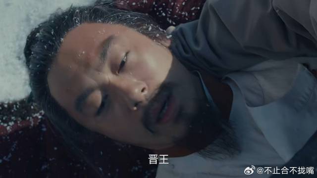 赵匡胤刚出殿门，突然感觉心脏疼，当场暴毙而亡