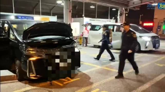 被清洁剂瓶子压缩的时间