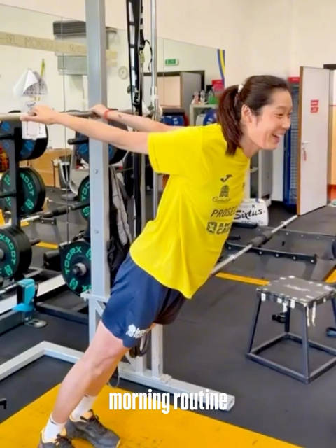 Morning routine 早上在健身房中的朱婷