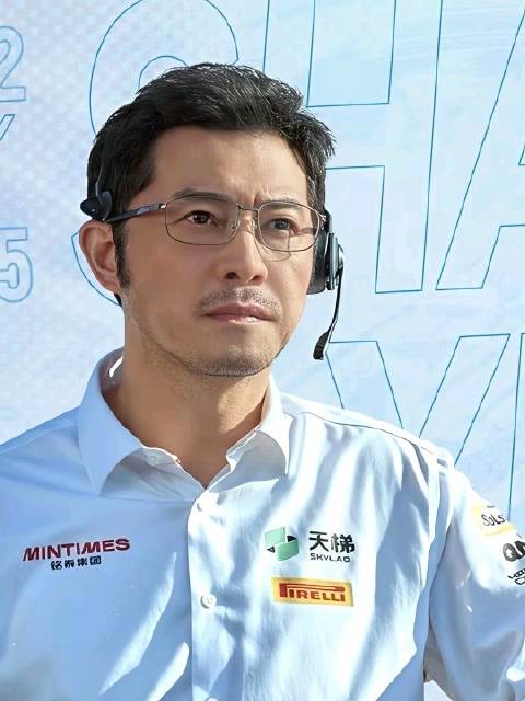 沙溢反派角色引热议，飞驰人生3票房破22亿