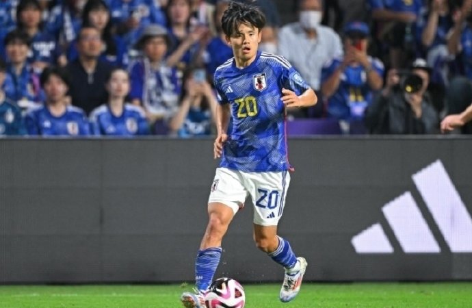 武磊之前在西班牙人队效力时经历了怎样的挑战与低谷期？