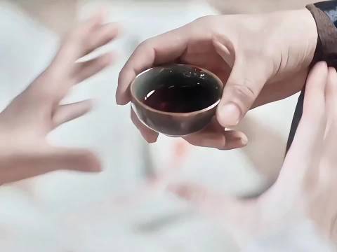 于正用赵晴床戏照宣传新剧引争议