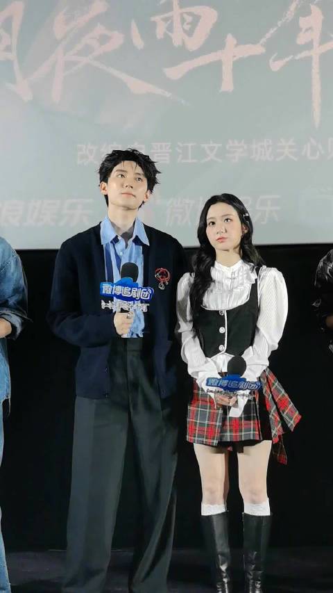 透露“慕慕昭昭”椅子吻不是原来剧本设计好的，而是现场碰撞出来的！