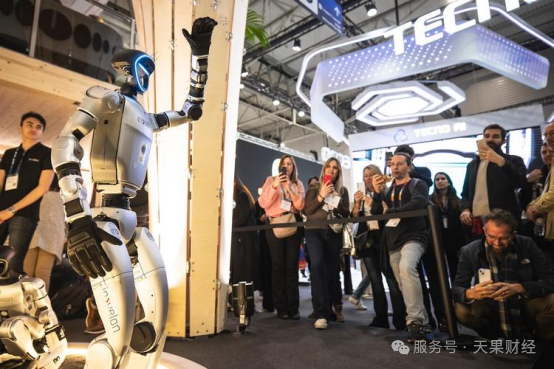 奔驰宝马高管围观宇树机器人:巨头躬身“取经”,中国智造改写产业格局