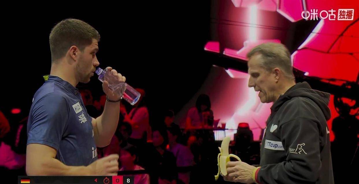 新加坡大满贯:德国老将3-2张本智和，赛后说出赢球原因_弗朗西斯卡_比赛_比分