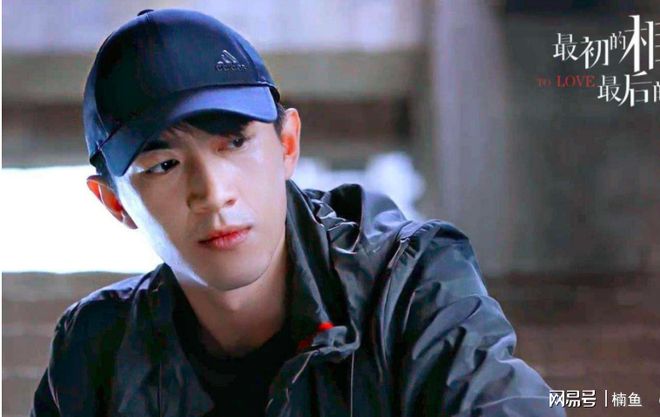 林更新谭松韵新剧路透，无美颜无滤镜的谭松韵青春少女，生图好嫩