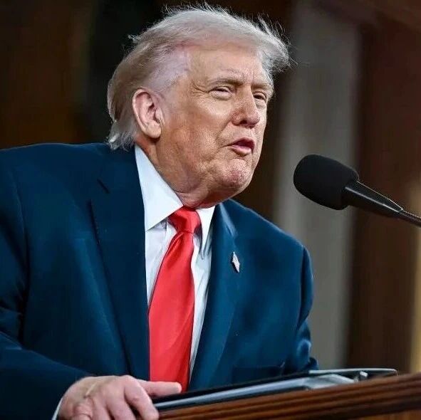 特朗普：美军开始军事打击伊朗 将彻底摧毁其海军