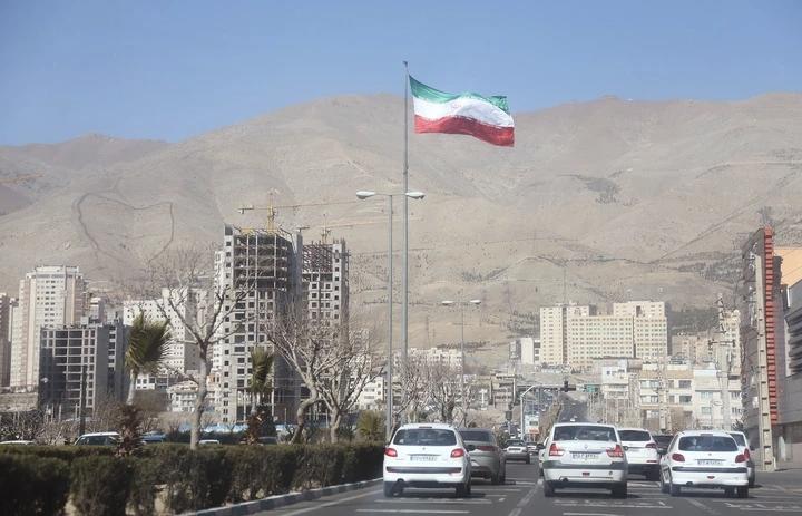 美使馆建议“务必今天撤离”，美伊要打了吗？