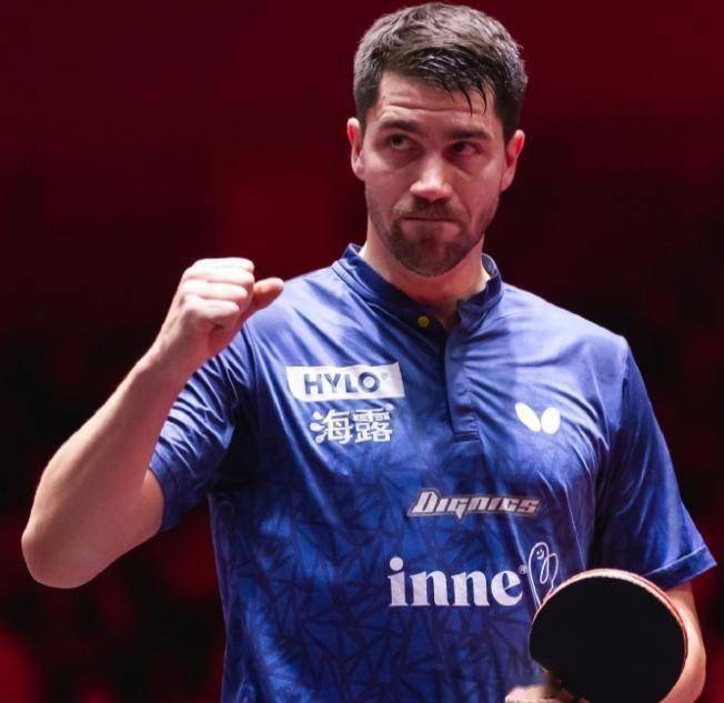 张本智和快哭了，爆冷输球呆若木鸡，被樊振东联赛队友逆转击败