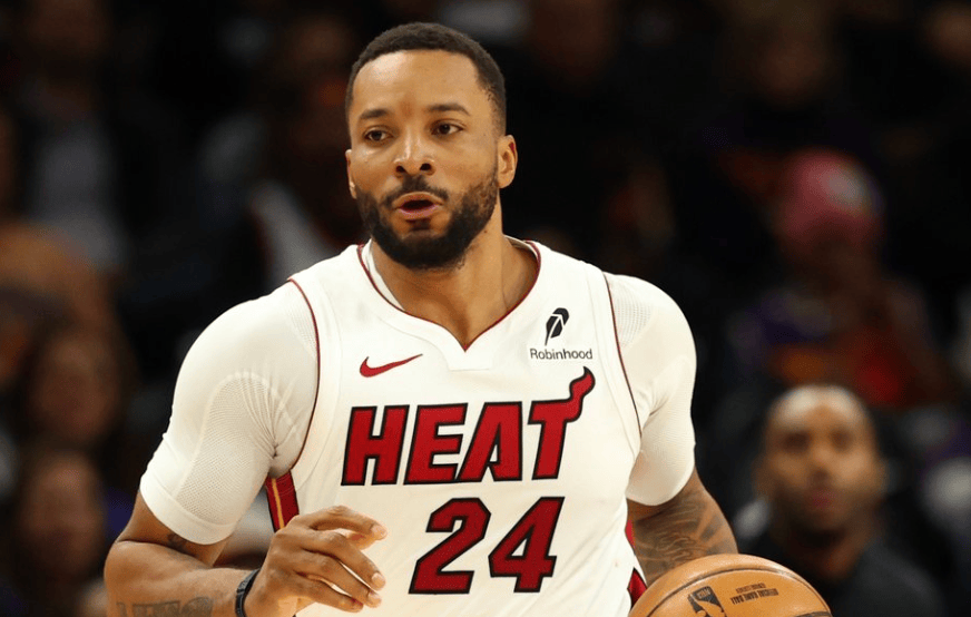 热火官方：诺曼-鲍威尔右腹股沟一级拉伤，至少缺阵一周