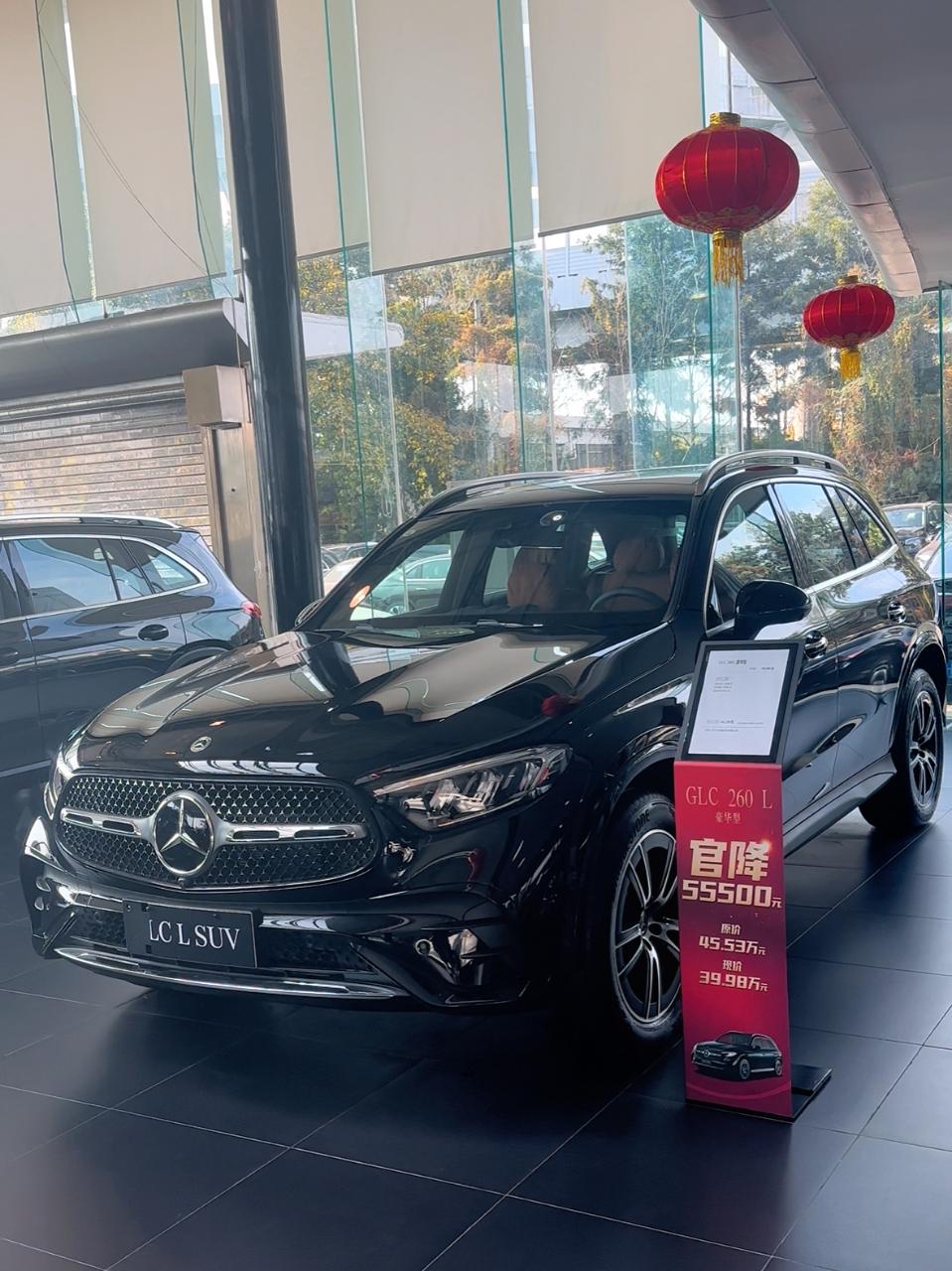 “BBA大降价”上热搜,网友质疑线下不是这个价,现场实探:有优惠但达成条件苛刻