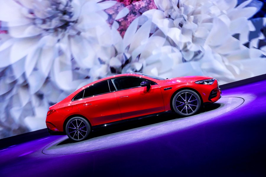 “以中国创新,领全球风潮” 奔驰借势逆势加码锚定未来_上观新闻