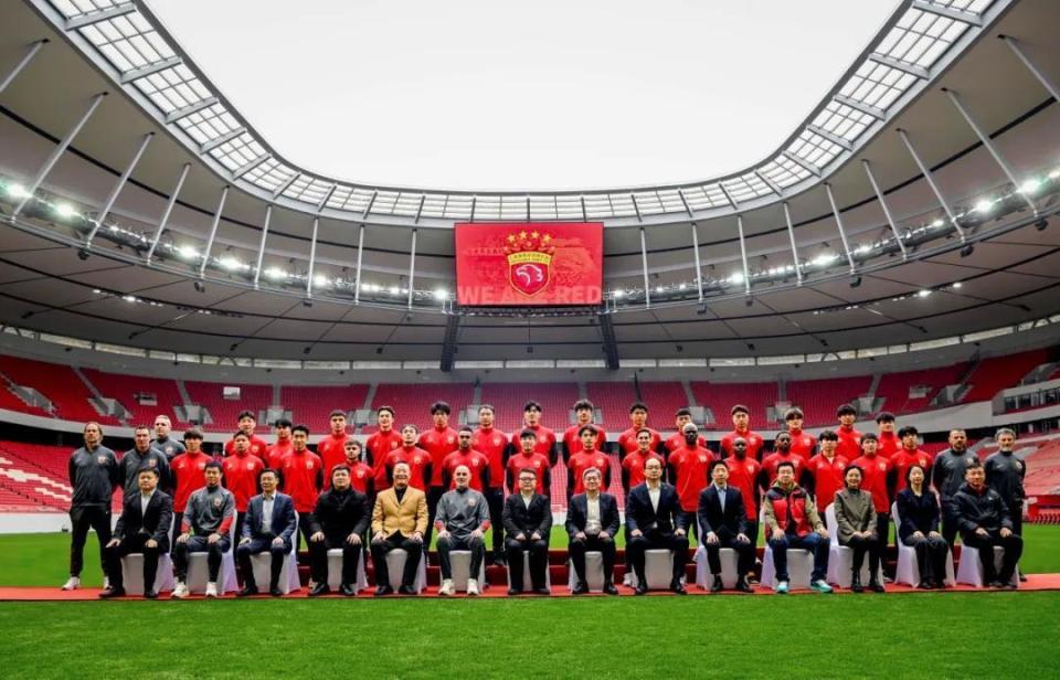 海港出征仪式昨日举行，武磊：要把海港精神传递给年轻一代