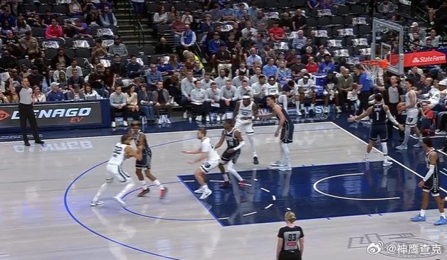 斯潘塞25分领衔大胜独行侠，三记关键进攻解析