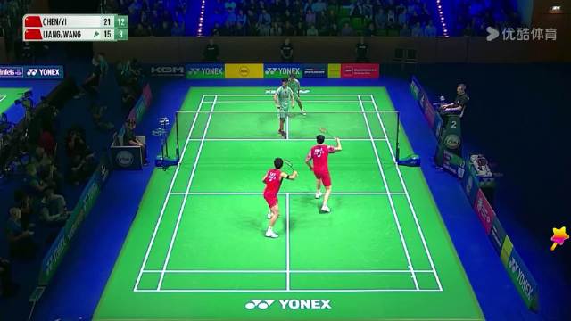 梁伟铿网前表现不佳，动作迟缓封网不力