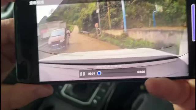 这是马路，视频车全责没毛病吧？