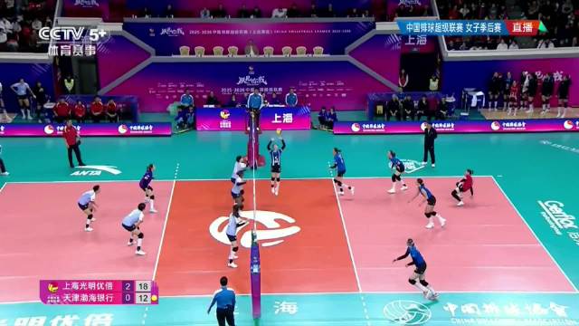 上海女排替补二传黄欣悦临危受命表现出色