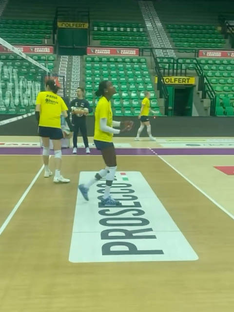 朱婷领衔科内利亚诺出战意女排联赛四分之一决赛