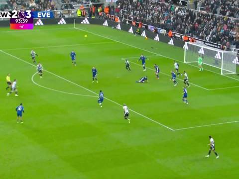 最后这个扑救，直接奥斯卡最佳，太秀了