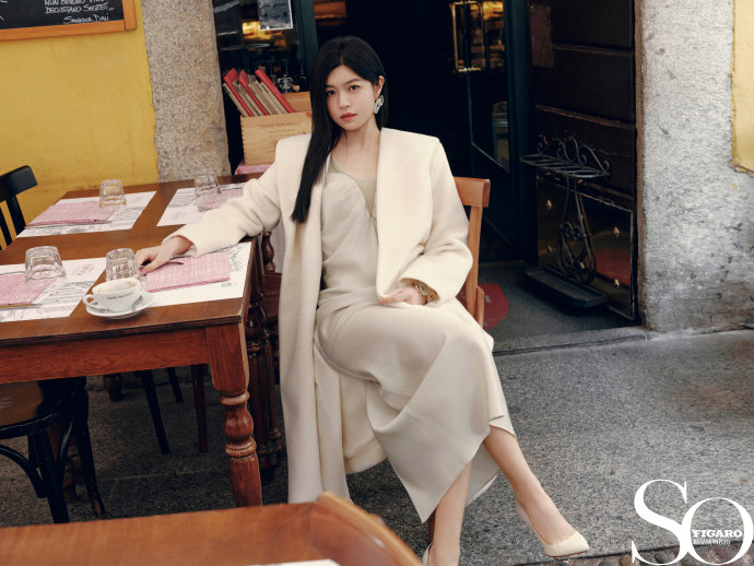 陈妍希和陈小纭在米兰时装周分别出席了哪些品牌大秀？