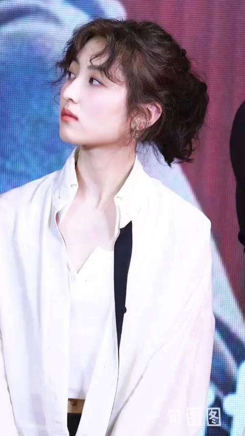 张子枫以剧养影破局，退回电视剧稳口碑