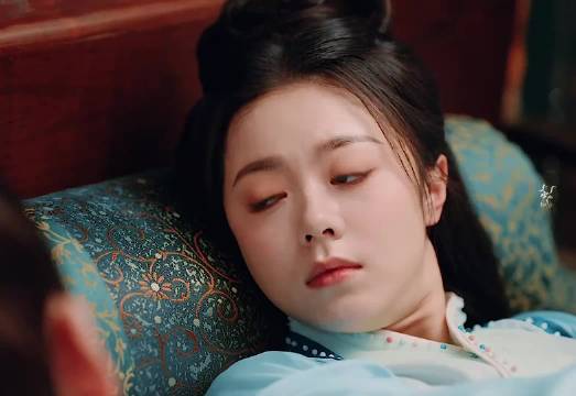 裴文宣用苦肉计抱蓉蓉睡觉，下朝回家见李蓉等候心疼