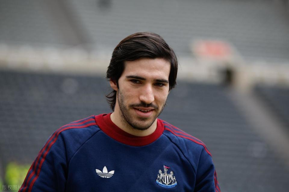 3-2，仅34%控球率仍赢，英超第9掀翻纽卡，终结2连败