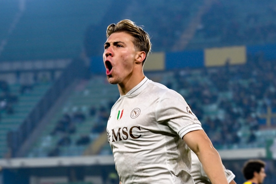 霍伊伦社媒：向所有3分钟后开始看球补时离开的人说抱歉