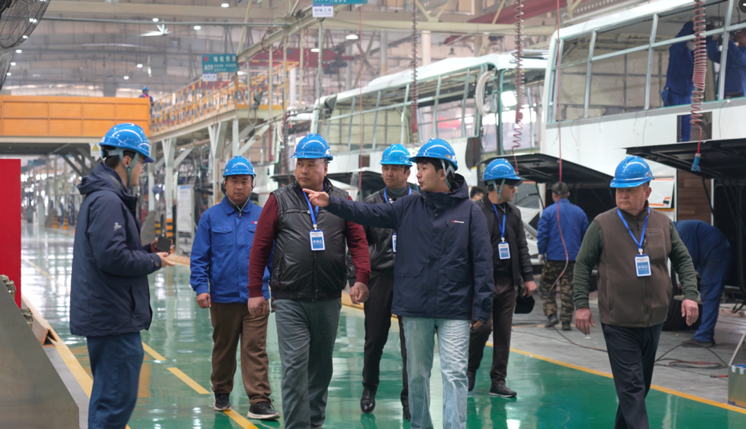 新春走基层|30辆客车开年就“出海”，中通客车签下新春第一单