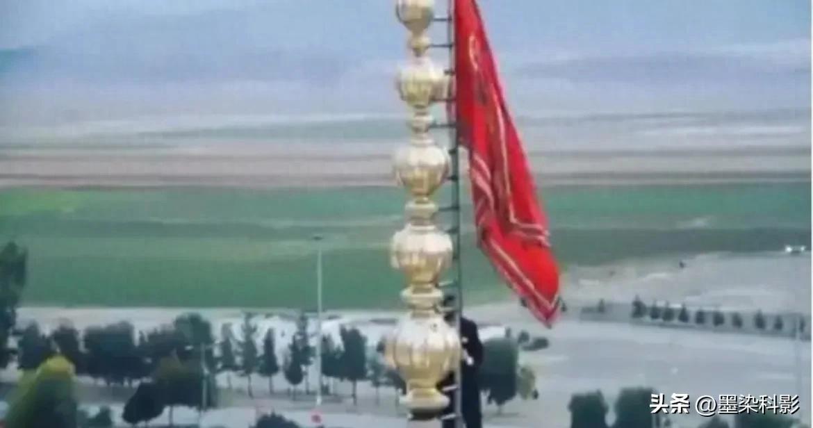 伊朗升红、黑、白、绿旗,各诉说着怎样的故事?