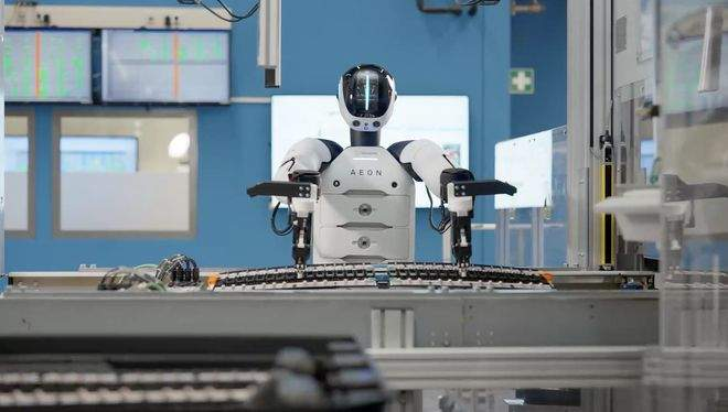 每周5天、每天10小时:人形机器人走上宝马生产线